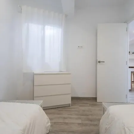 Apartamento Cerca Del Mar, Del Puerto Y Del Centro * Valencia