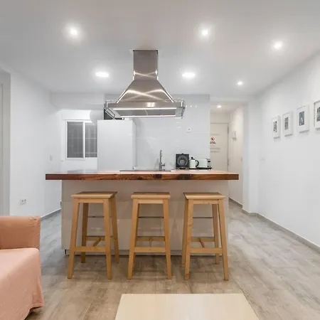 Apartamento Cerca Del Mar, Del Puerto Y Del Centro Lejlighed