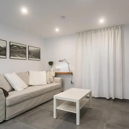 Apartamento Cerca Del Mar, Del Puerto Y Del Centro Lejlighed