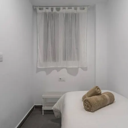 Apartamento Cerca Del Mar, Del Puerto Y Del Centro * Valencia